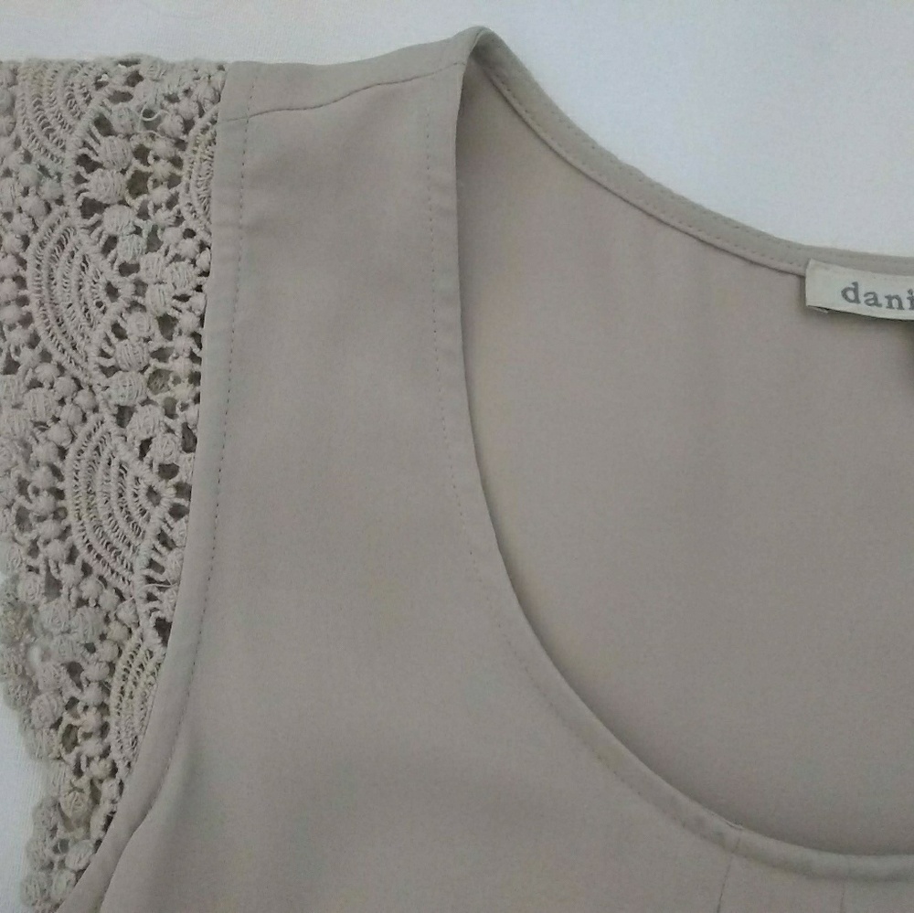 Daniel Rainn crocheted cap sleeve top *Nordstrom*